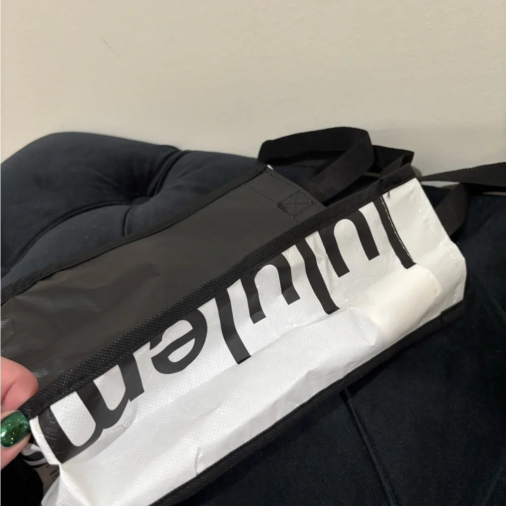 lululemon athletica tote bag
